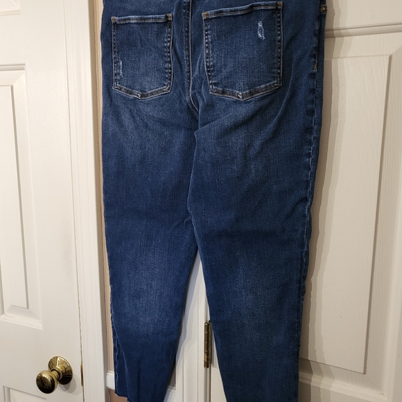 Spanx pull on leggings L Destruction on legs - Picture 2 of 4